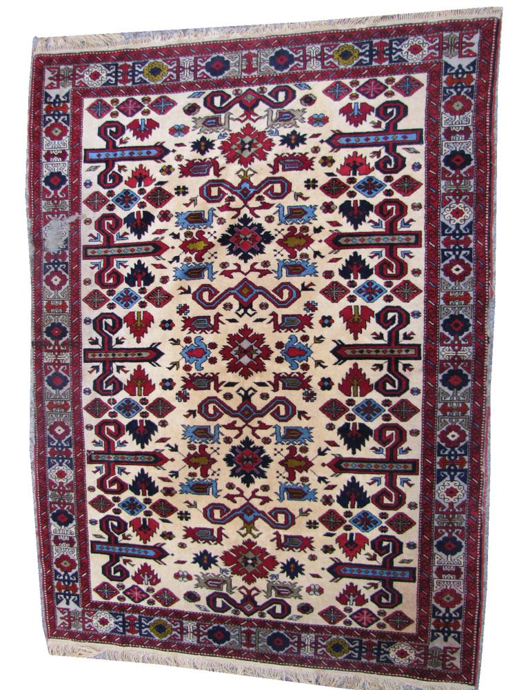 starožitný koberec bělošský