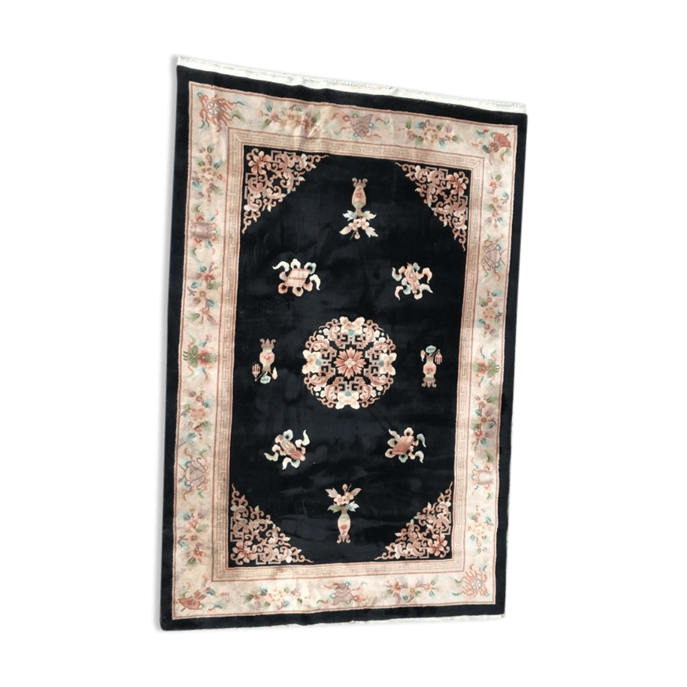 starožitný čínský koberec